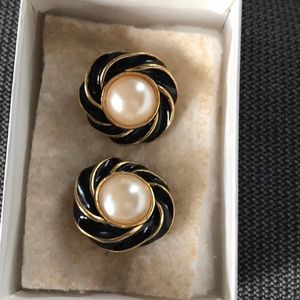 5 for $25 Vintage clip on earrings